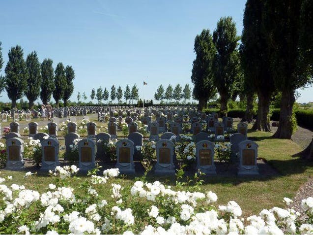 Evenement Belgische Militaire Begraafplaats Steenk