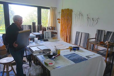 L'artiste en son atelier