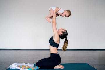 Mama-baby Yoga